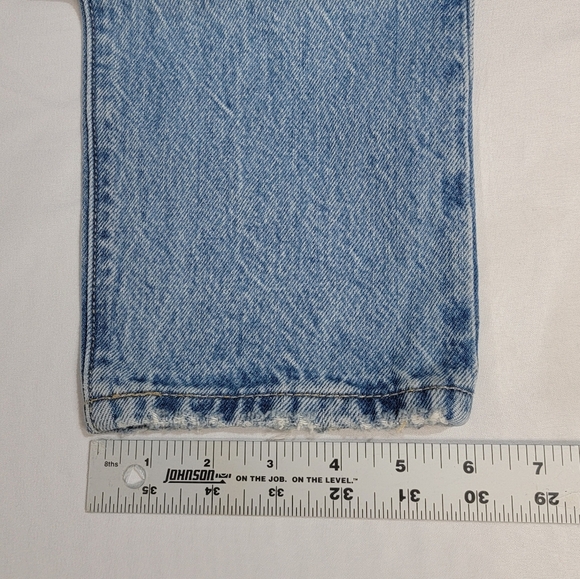 Levi's Premium 501 Original Cropped Womens Jean Size 23 X 26 Distressed Straight - Picture 4 of 16